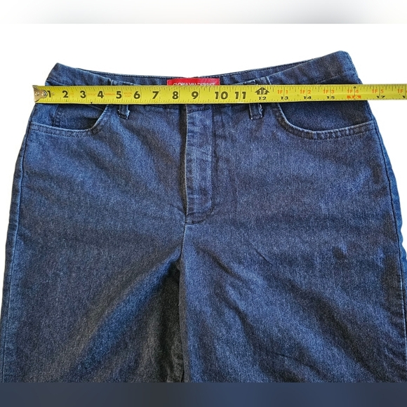 Gloria Vanderbilt Denim Embroidered Capri Jeans with Red Label - Picture 10 of 13